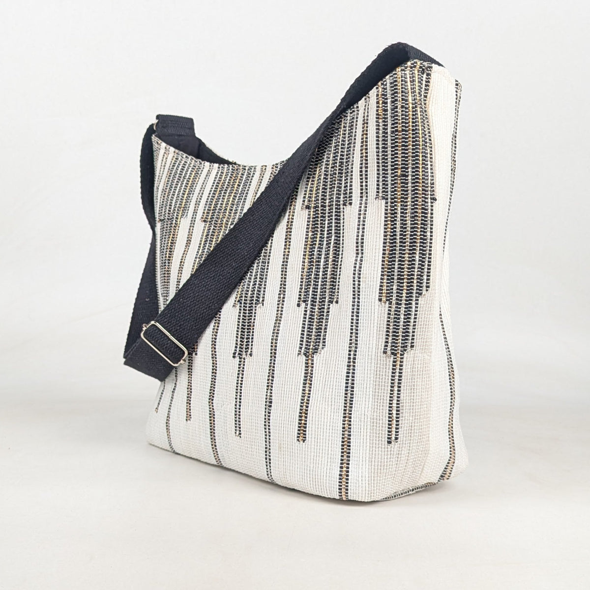 Upcycled Handcrafted Designer Eclipse Jhola Tote (EJD0526-004) PS_W