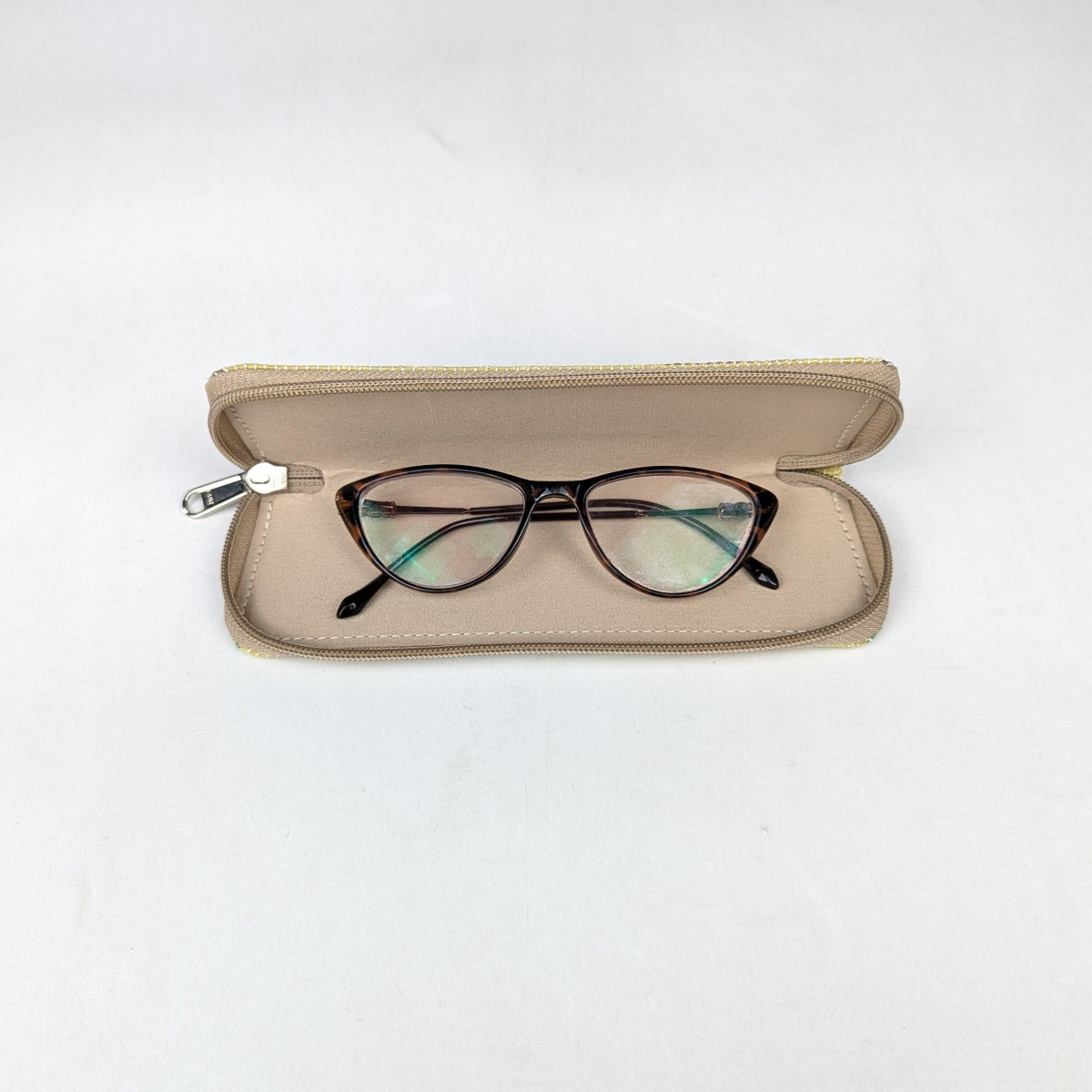 Upcycle Handcrafted Spec Case (SC0426-005) PS_W