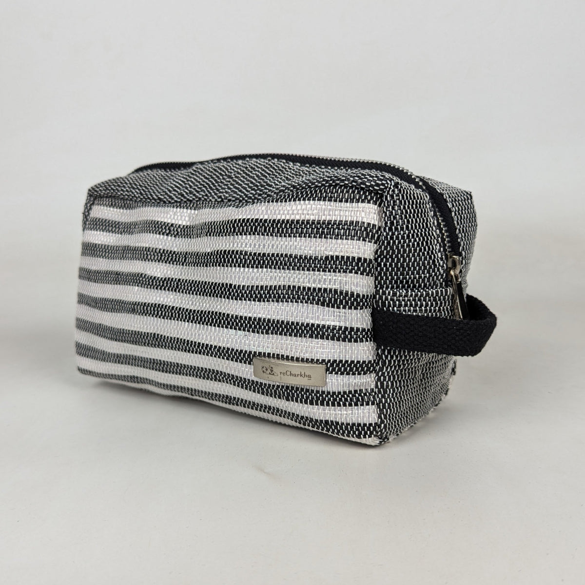 Upcycled Handcrafed Travel Pouch (TK0326-025) PS_W
