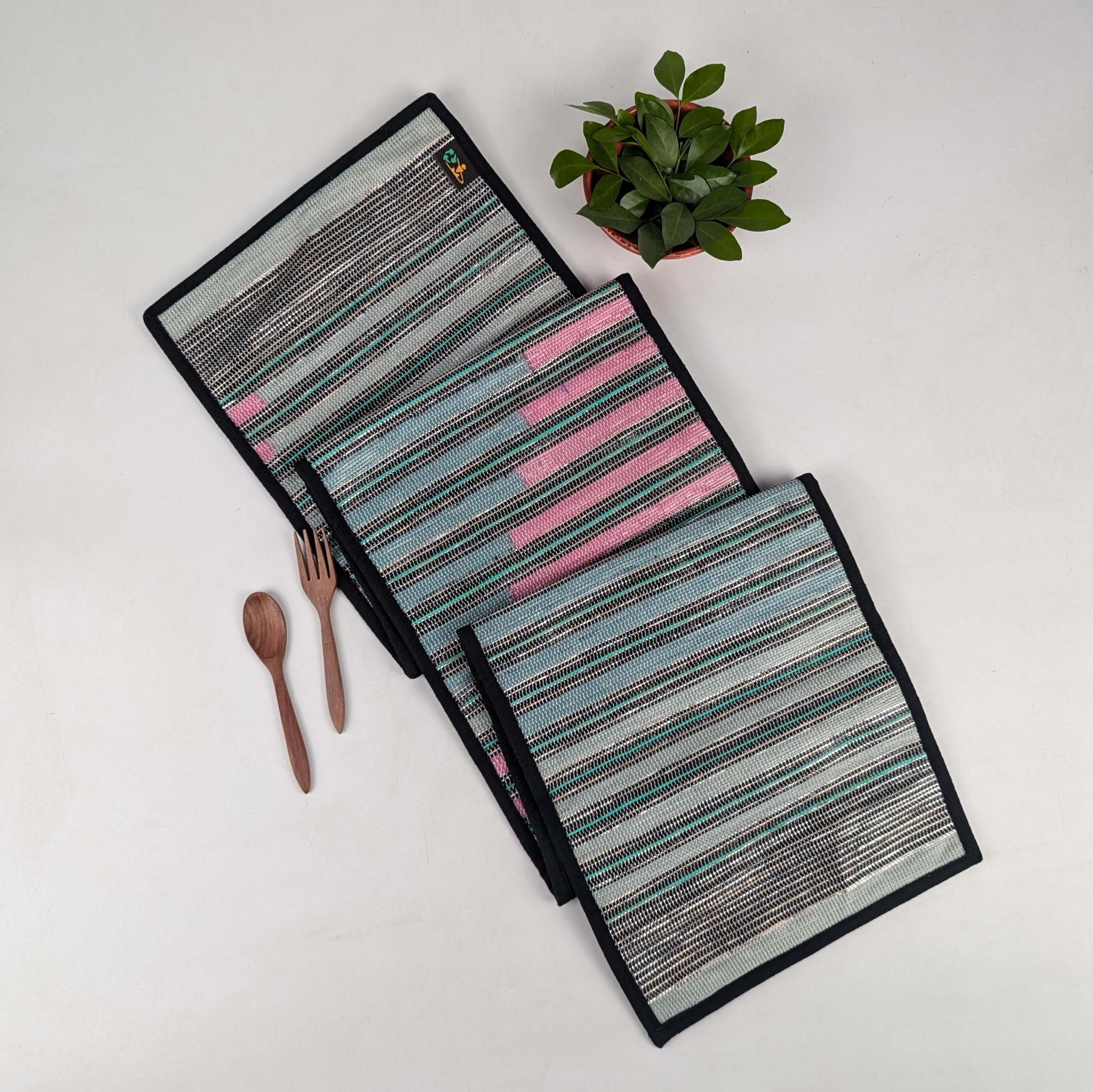Designer Table Runner (TRD0525-001) PS_W