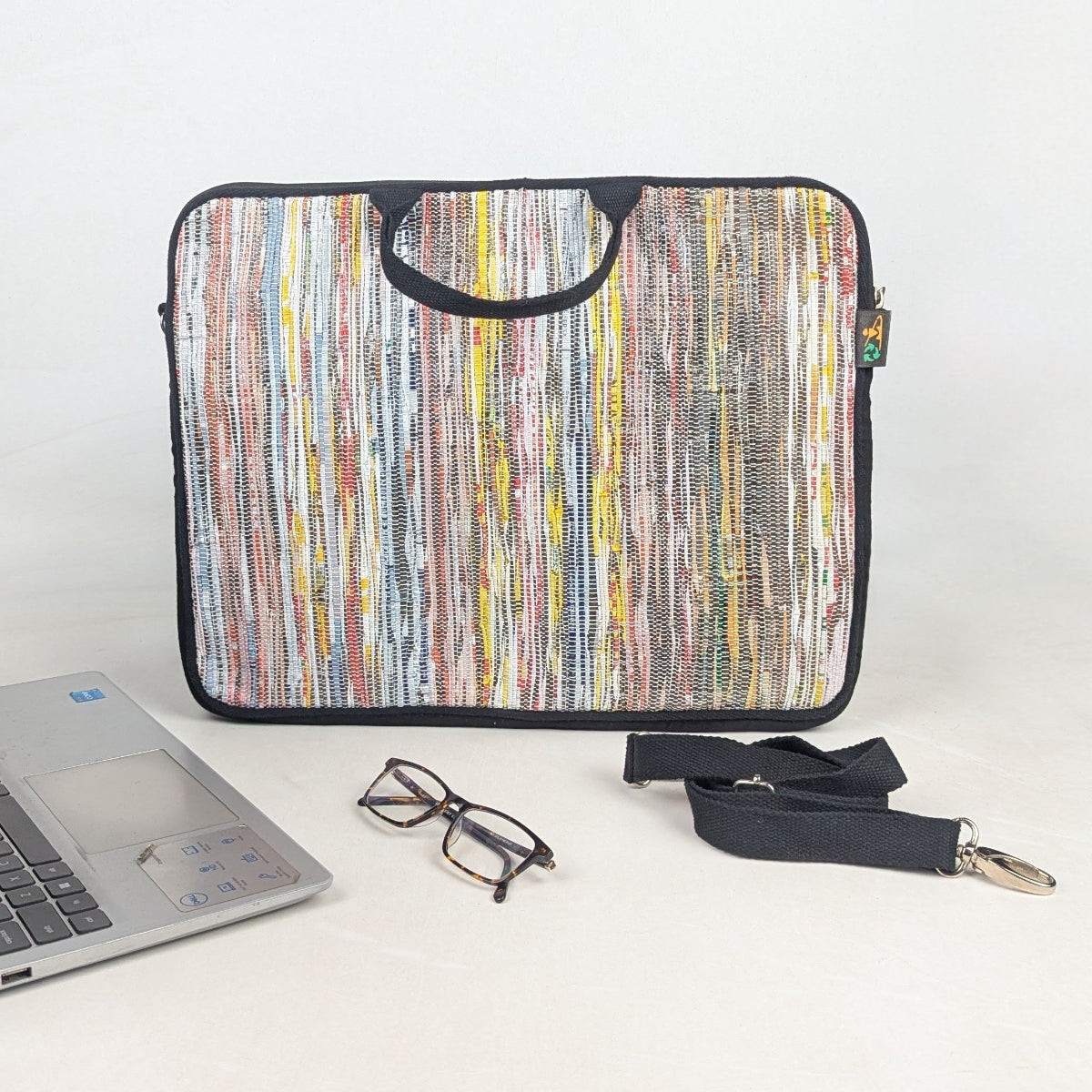 Upcycled Handcrafted Laptop Sleeve 16 inch (LSB160826-003)