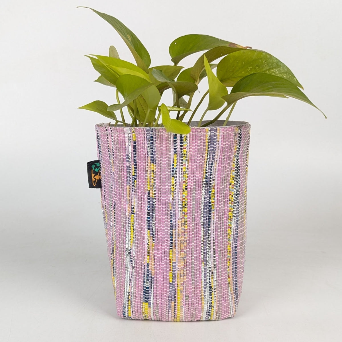 Upcycled Handwoven Grow Pot Medium (GPM1025-004) PS_W