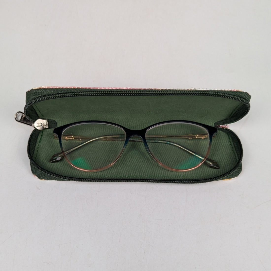 Upcycle Handcrafted Spec Case (SC1025-001) PS_W
