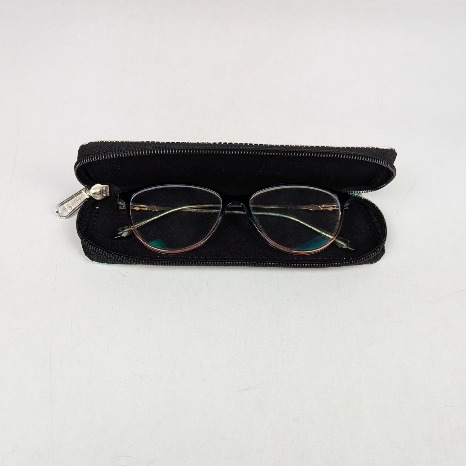 Upcycle Handcrafted Spec Case (SC1025-007) PS_W