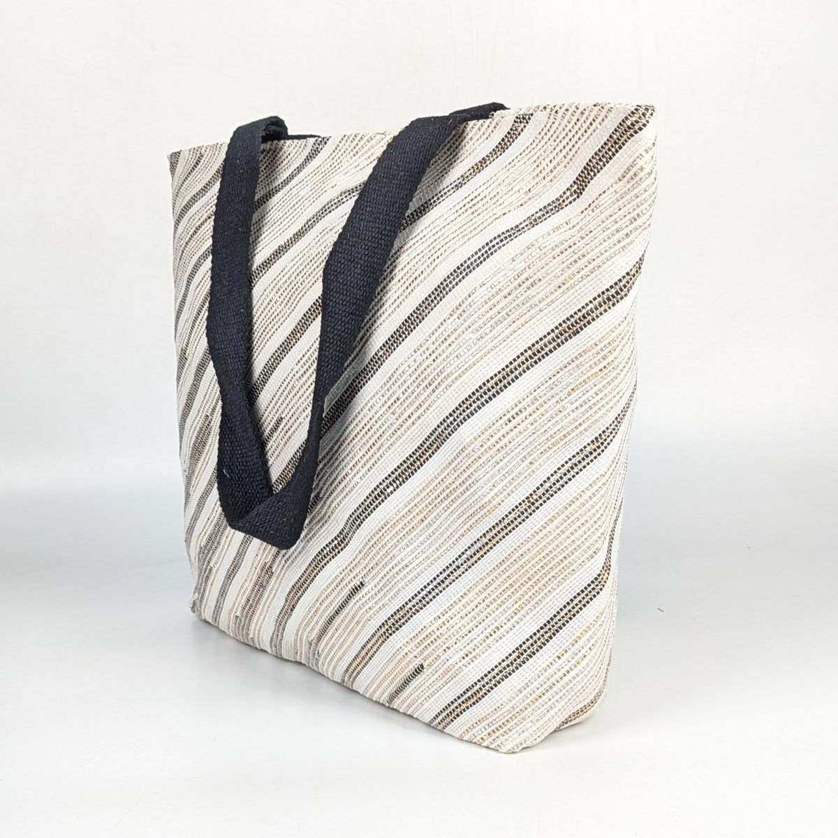Upcycled Handcrafted Designer Beach Bag (BBD0826-025)