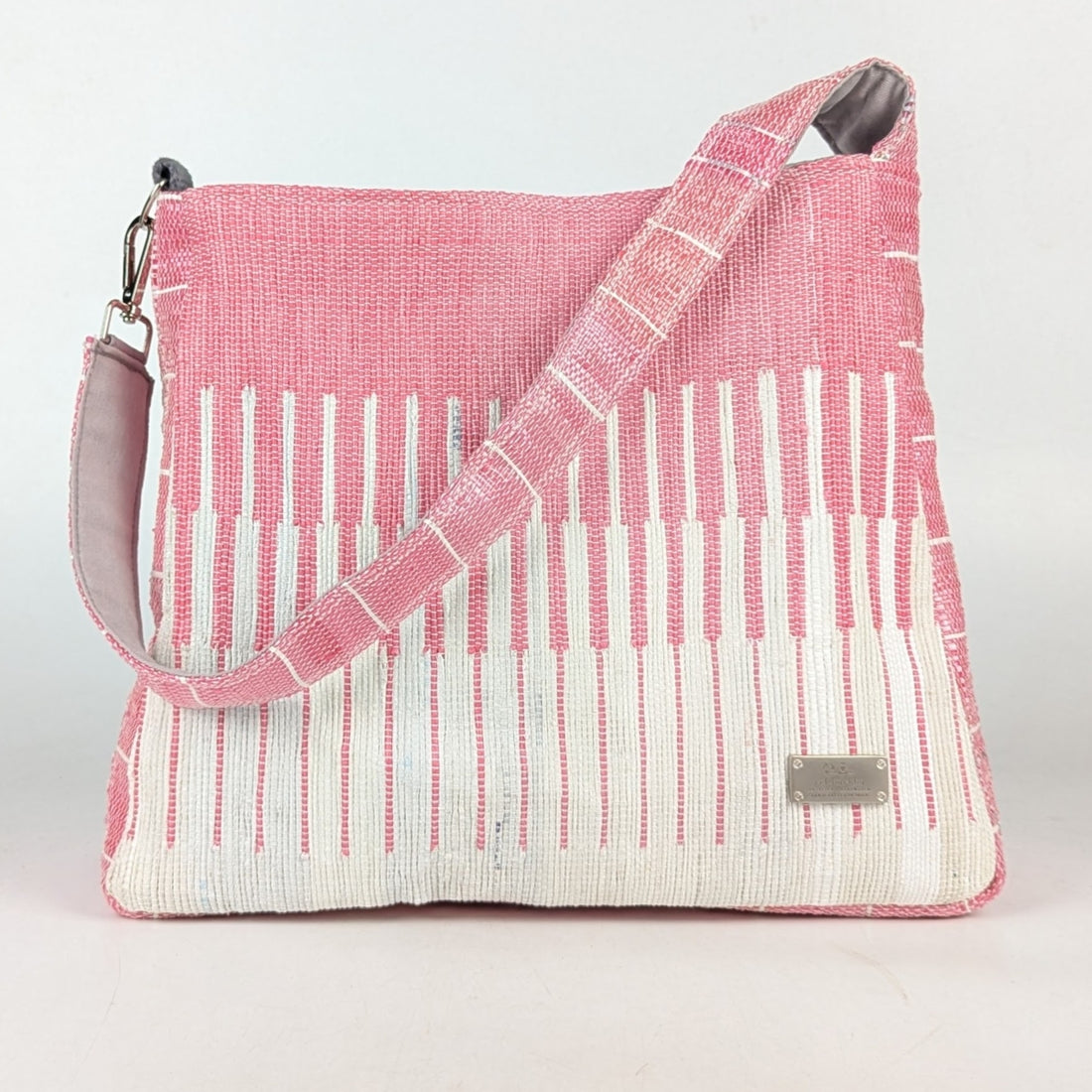 Upcycled Handcrafted Designer Trapeze Tote (TTD1125-006) PS_W