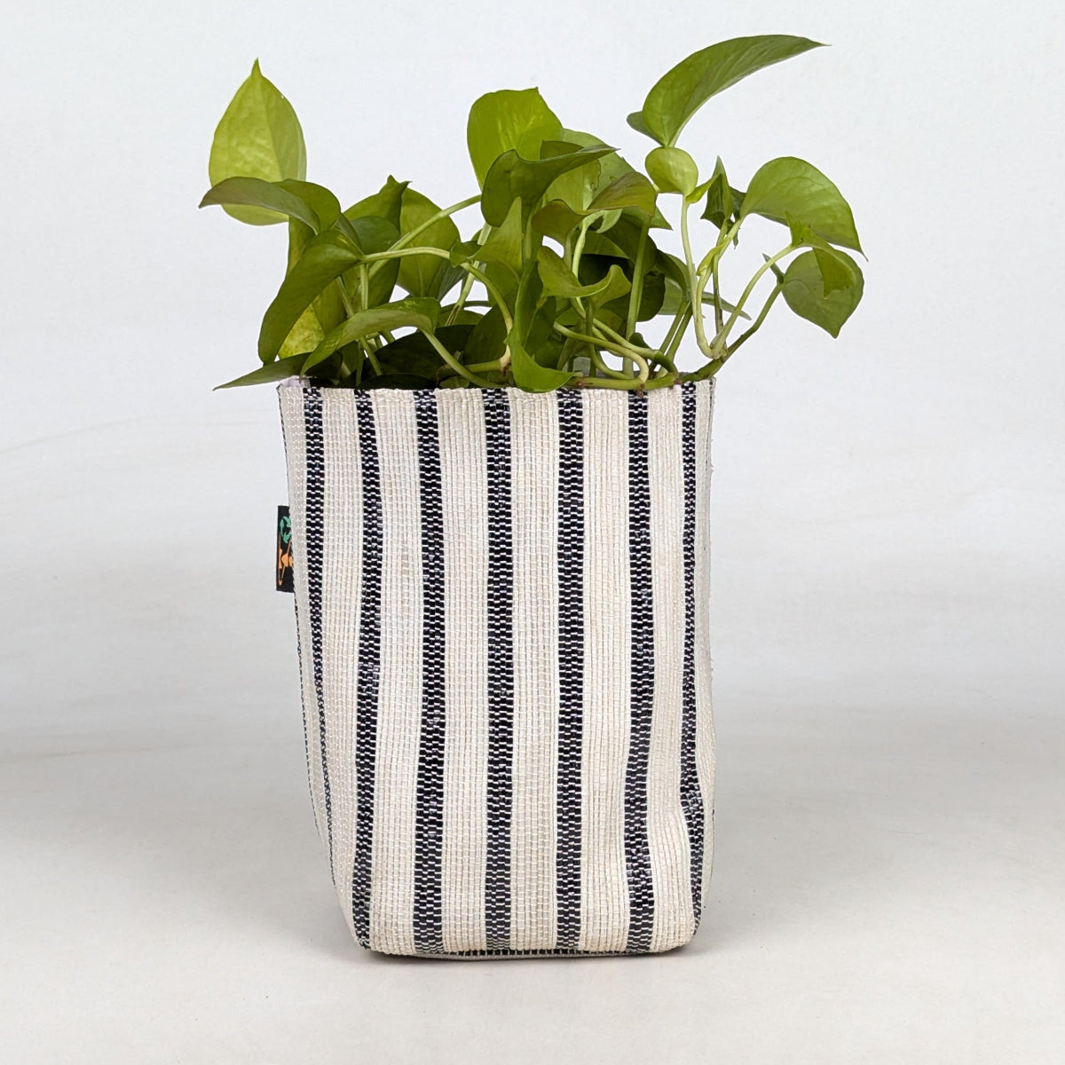 Upcycled Handcrafted Grow Pot Medium (GPM0626-002) PS_W 