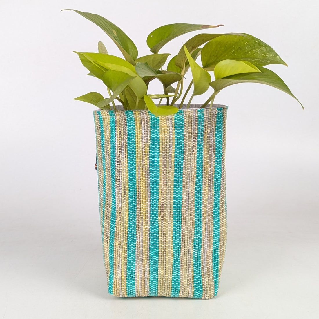 Upcycled Handwoven Grow Pot Medium (GPM1025-007) PS_W