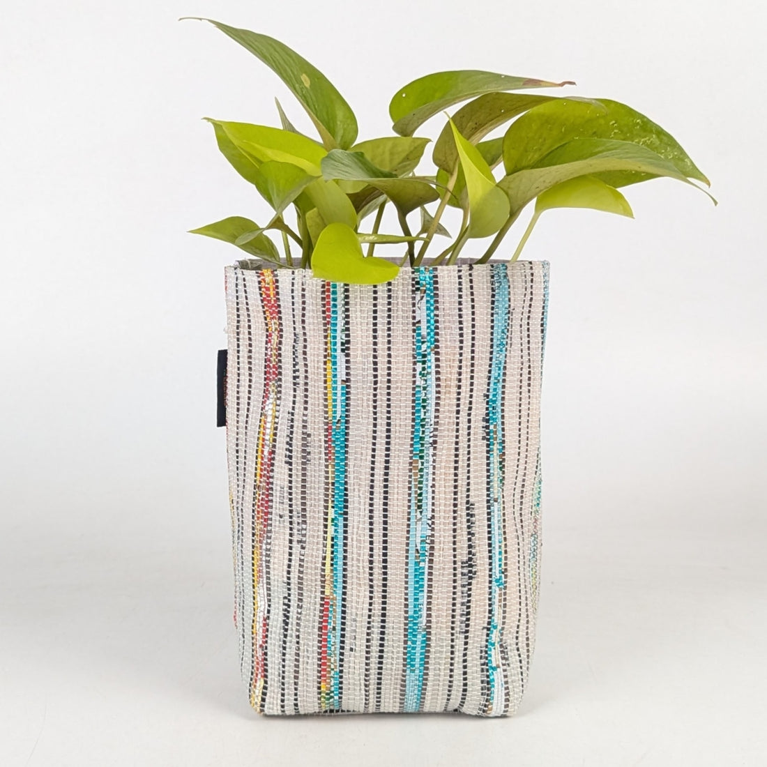 Upcycled Handwoven Grow Pot Medium (GPM1025-008) PS_W