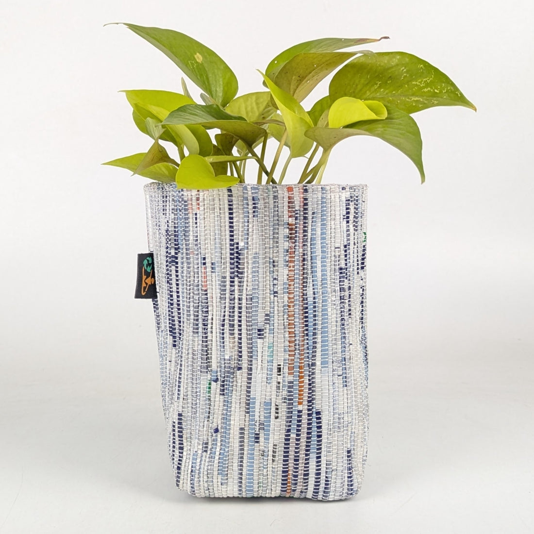 Upcycled Handwoven Grow Pot Medium (GPM1025-010) PS_W